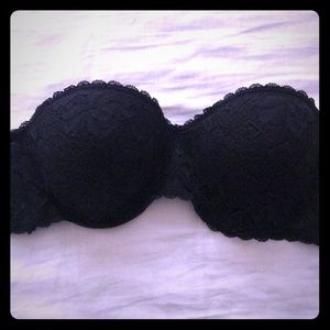 NWOT. NEVER WORN. Strapless bra